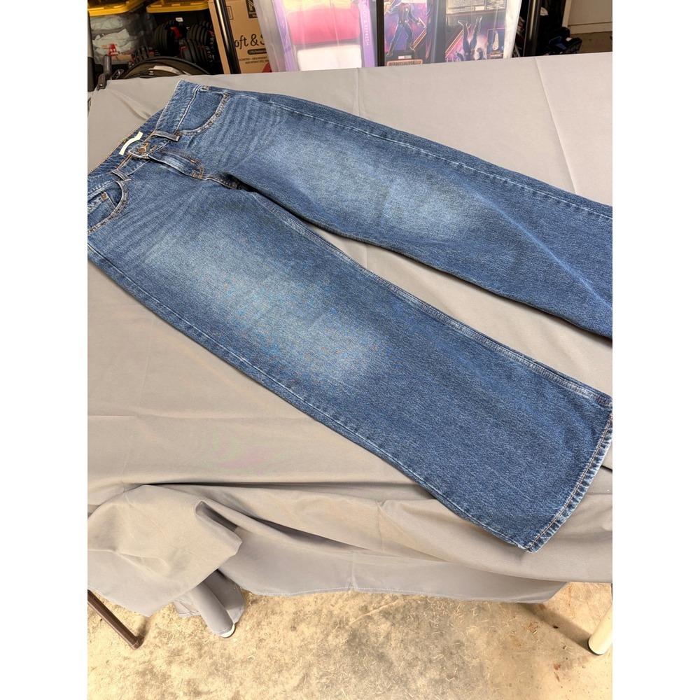 Levis Superlow Bootcut Jeans Womens 30x32 Medium Wash Blue Denim A7498-0008 - Picture 7 of 15